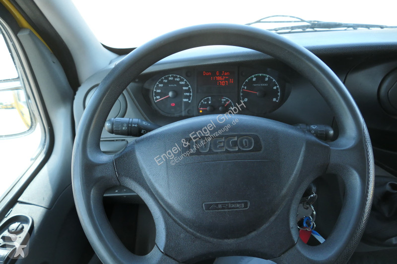 Furgoneta Iveco Daily 35 S11 C30C AUTOMATIK...
