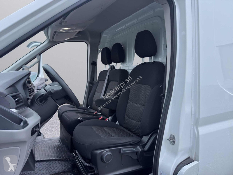 Veicolo commerciale Maxus 9