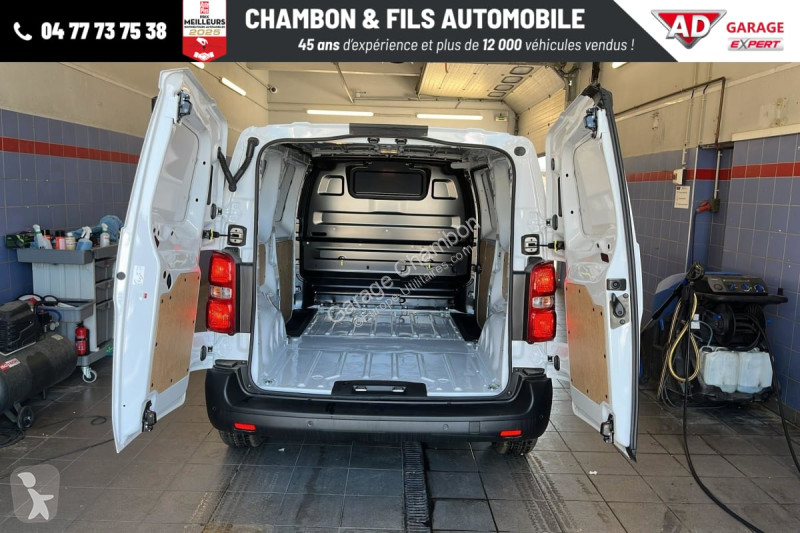 Véhicule utilitaire Peugeot Fourgon M DIESEL...