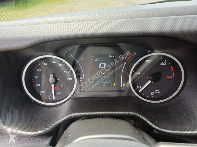 Véhicule utilitaire Iveco DAILY 35S16 - 3520
