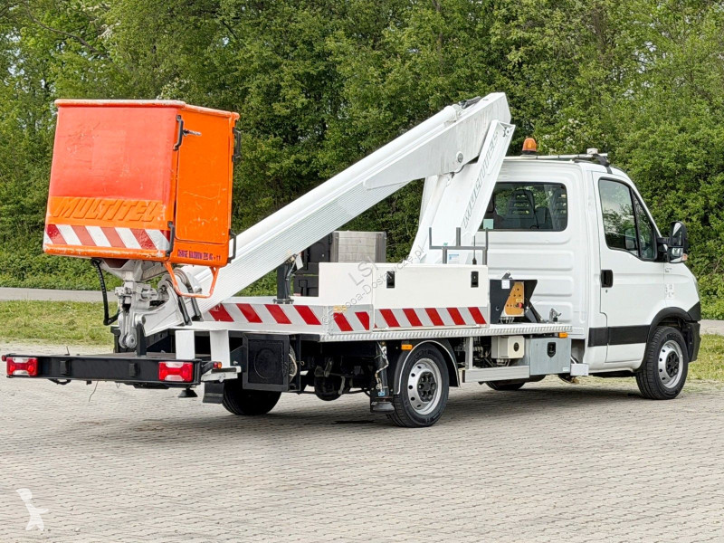 Samochód dostawczy Iveco DAILY...