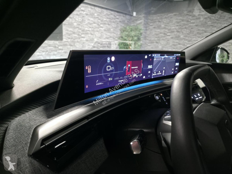 عربة نفعية Peugeot 5008 1.2i Hybrid -136 - BV...