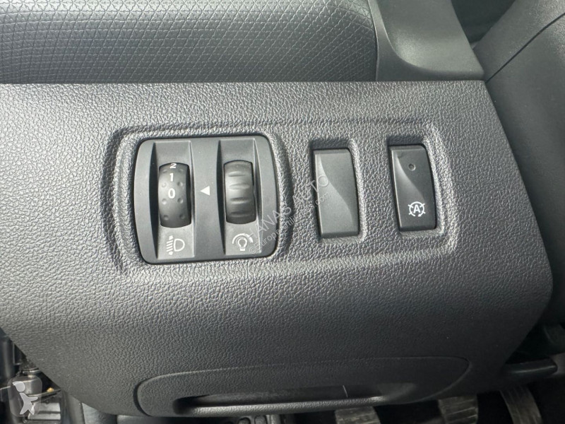 عربة نفعية Renault Estate 0.9 TCe 90 Zen