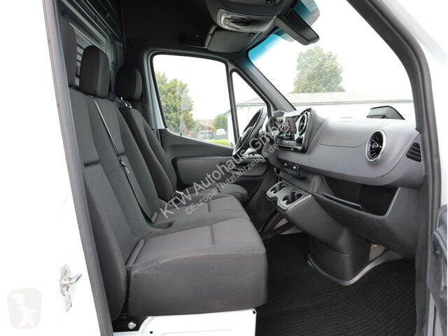 Véhicule utilitaire Mercedes Sprinter 317...