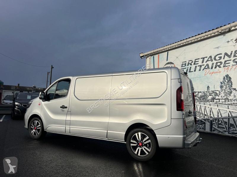 Véhicule utilitaire Renault TRAFIC III FG NEUF:...