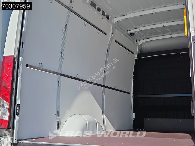 عربة نفعية Iveco 35S18 3.0L - Automático -...