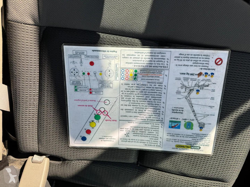 Samochód dostawczy Nissan 35.12 PALFINGER...