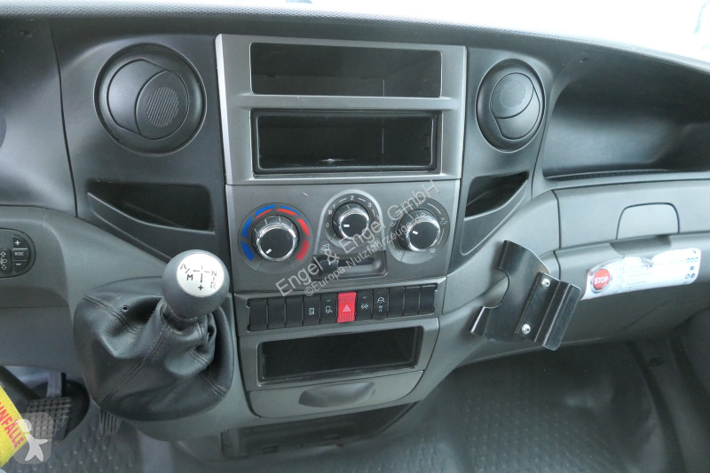 Véhicule utilitaire Iveco Daily 35 S11 C30C...