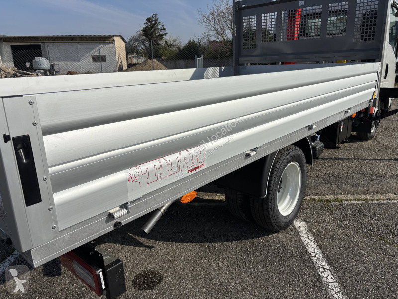 Furgoneta Isuzu PLATEAU+GRUE FASSI F30M.0.23...