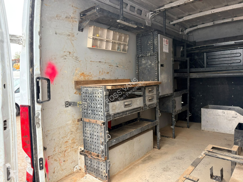 Furgoneta Iveco 35C14 2.3 L2H2 Dubbellucht...