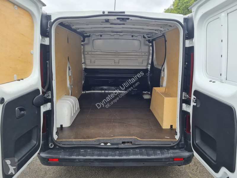 Véhicule utilitaire Renault TRAFIC III FG L1H1...