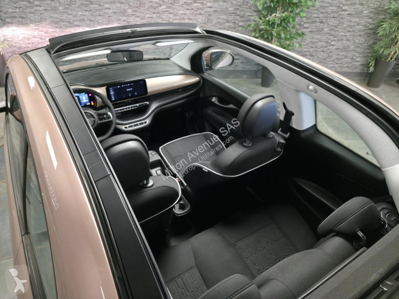 عربة نفعية Fiat 500 Fiat Cabriolet Electrique...