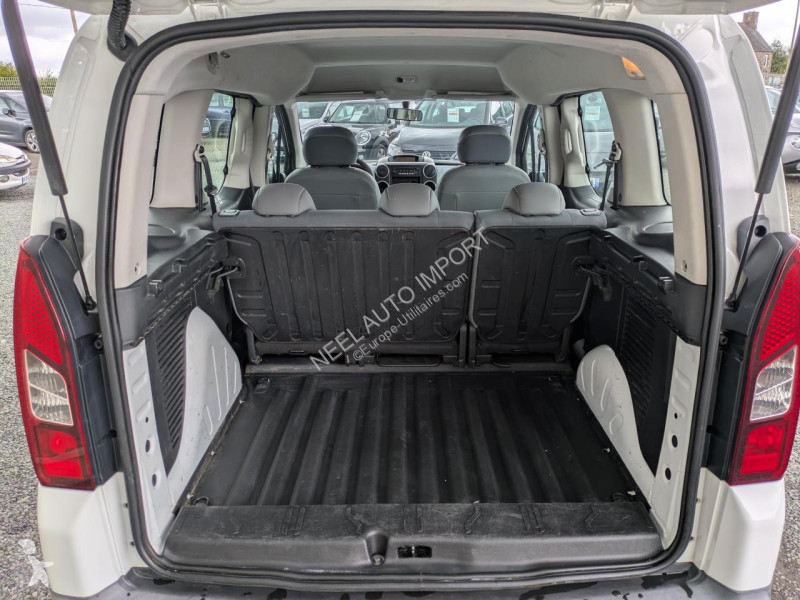 Véhicule utilitaire Citroën BERLINGO II...