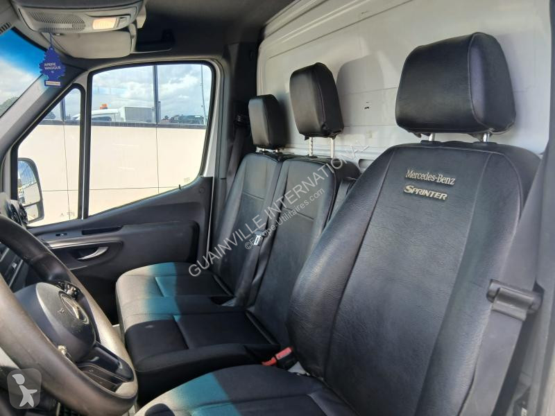 Véhicule utilitaire Mercedes