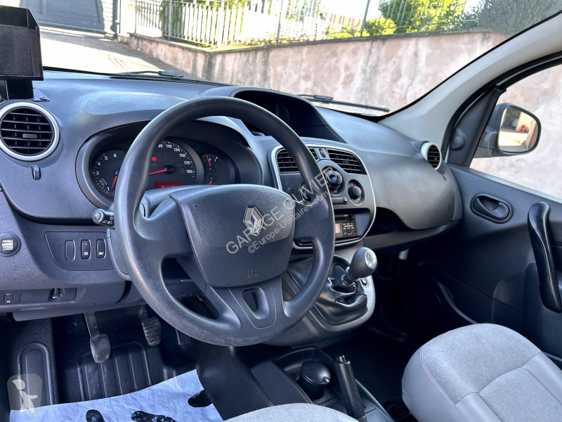 Véhicule utilitaire Renault Maxi Grand Volume...