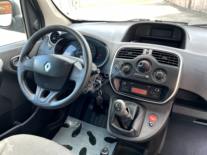 Véhicule utilitaire Renault Maxi Grand Volume...