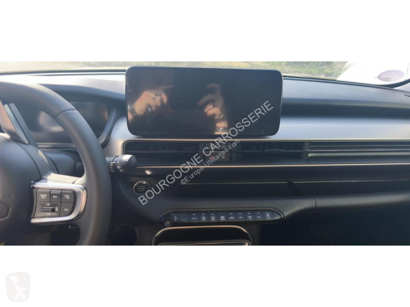 Samochód dostawczy Jeep AVENGER 1.2 Turbo T3 -...