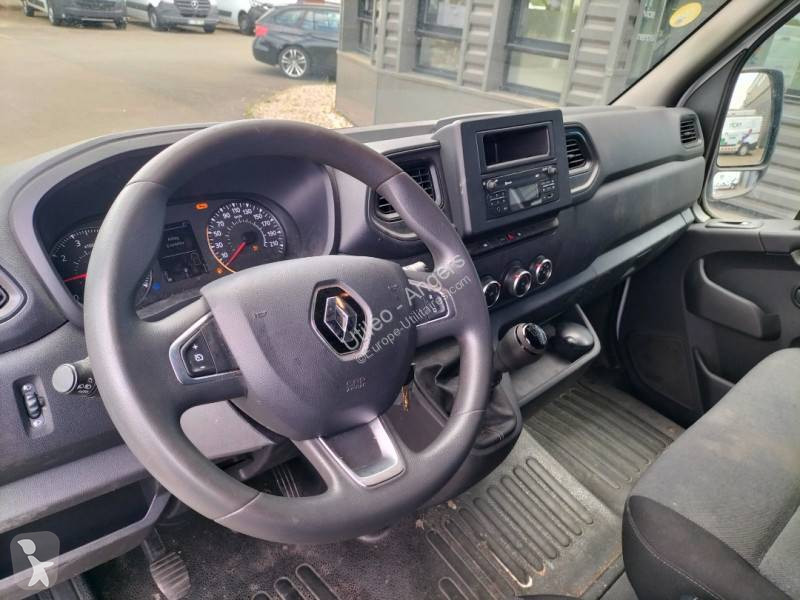 عربة نفعية Renault