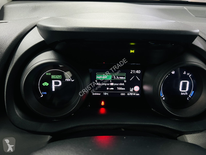 Veicolo commerciale Toyota YARIS CROSS 116H...