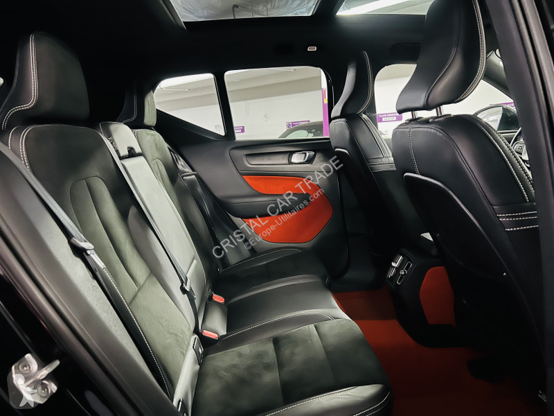 Samochód dostawczy Volvo XC40 P8 AWD 408CH...