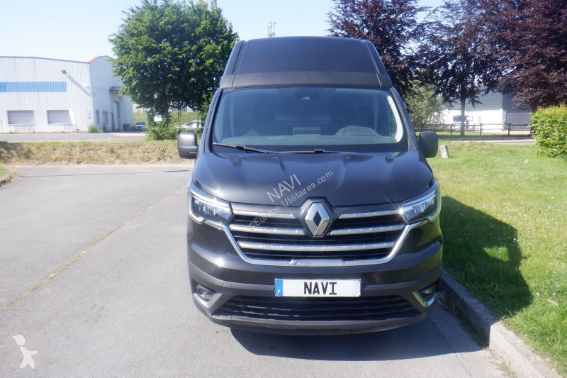 Véhicule utilitaire Renault TRAFIC III FG L2H2...