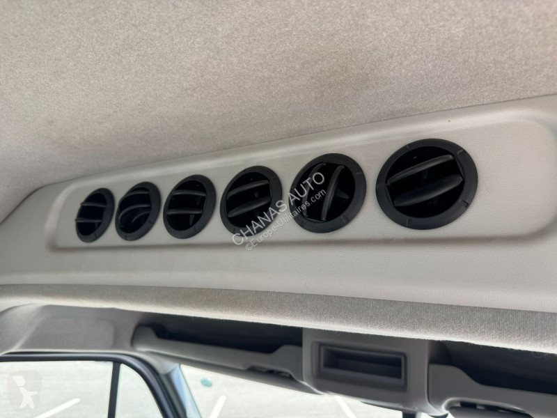 عربة نفعية Renault L2H2 2.3 dCi 145 9PL 9 places