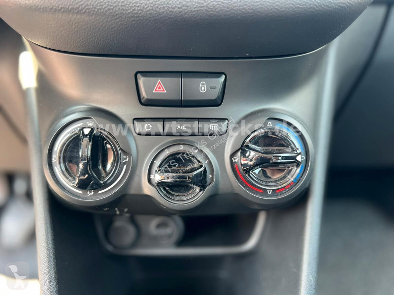 Samochód dostawczy Peugeot Active  *Motorschaden*