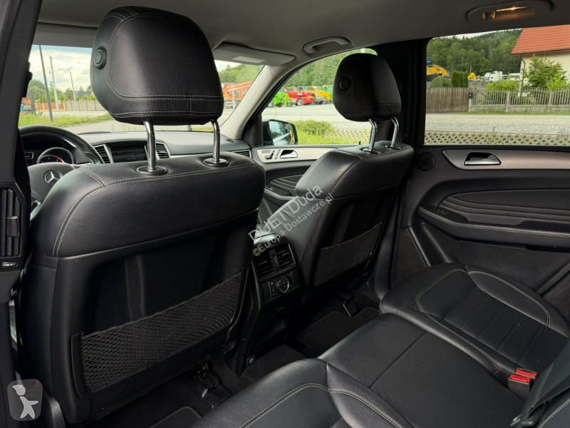 Samochód dostawczy Mercedes ML 350