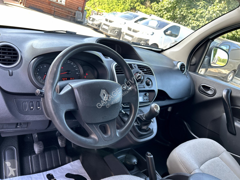 Véhicule utilitaire Renault Maxi Grand Volume...