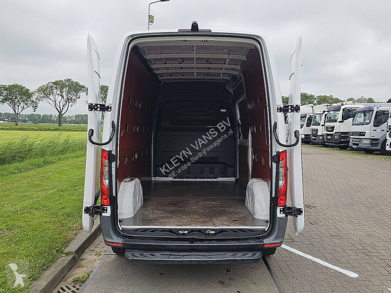 Furgoneta Mercedes 214 CDI AUT. L2H2