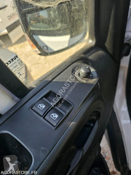 Комерційні автомобілі Iveco 35S14N