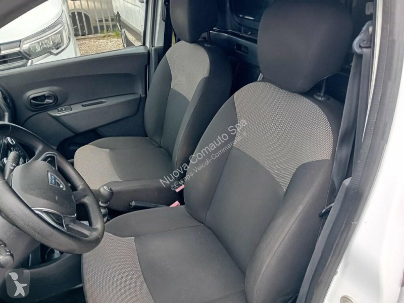 Veicolo commerciale Dacia
