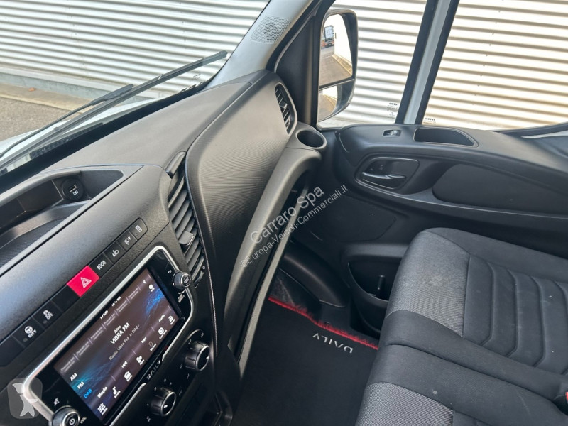 Furgoneta Iveco V