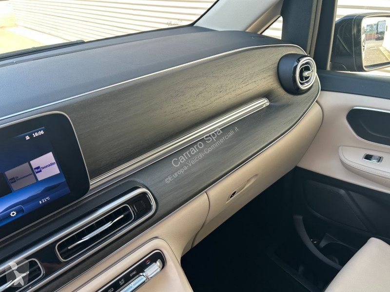 Véhicule utilitaire Mercedes 2024 Long