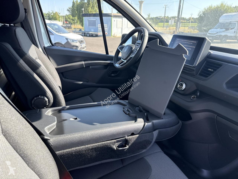 Véhicule utilitaire Renault TRAFIC L2H1 170CH...