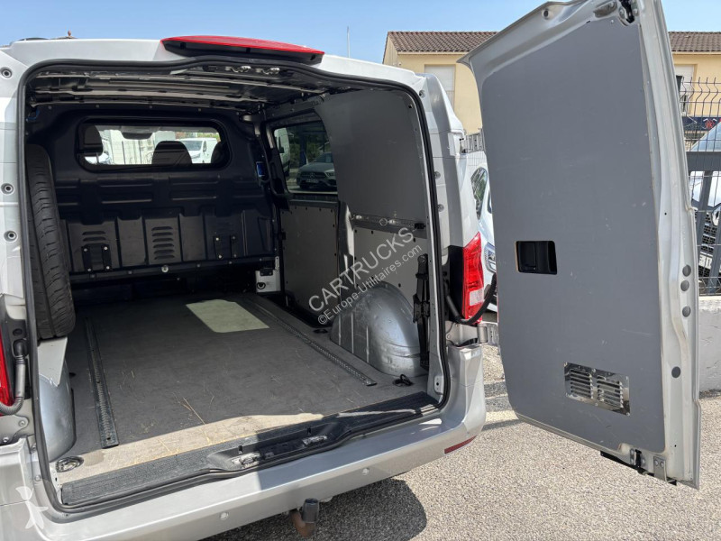 Véhicule utilitaire Mercedes VITO Compact 2.8t...