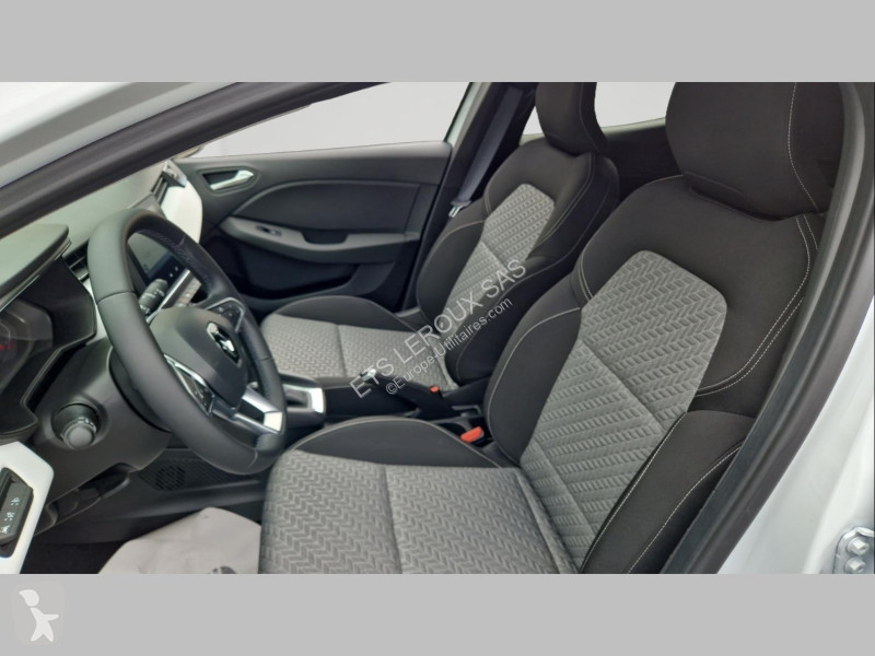 عربة نفعية Renault CLIO V
