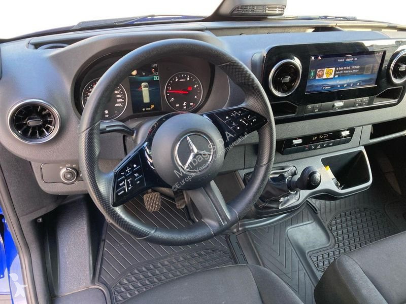Furgoneta Mercedes