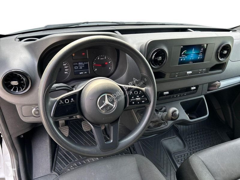Furgoneta Mercedes 311 2.0 cdi T 37/33 rwd