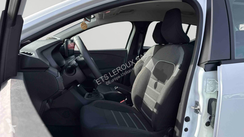 Лекотоварен автомобил Dacia SANDERO