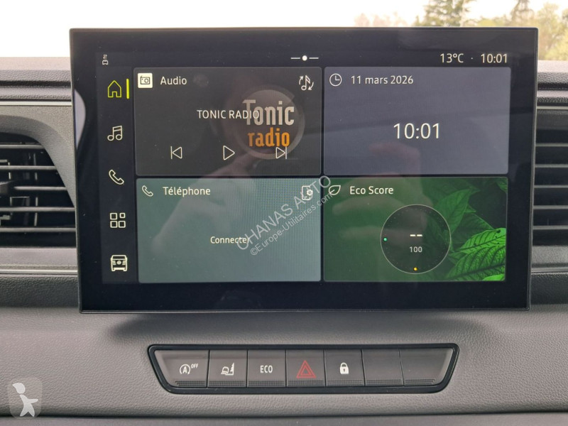 Véhicule utilitaire Nissan 3T5 2L 150...