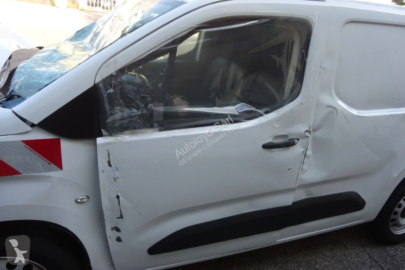 Véhicule utilitaire Peugeot PARTNER 1,5 HDI 100