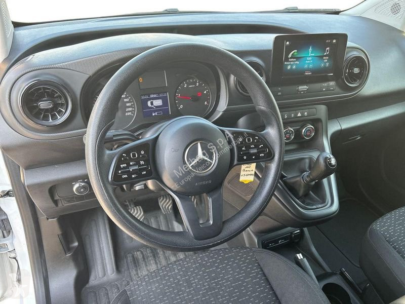 Veicolo commerciale Mercedes 112 cdi furgone Long
