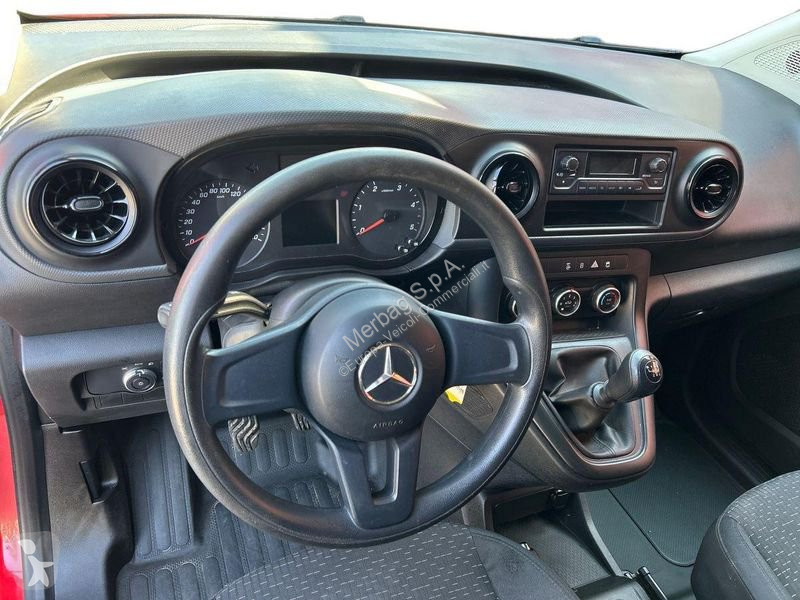Veicolo commerciale Mercedes 112 cdi furgone Long