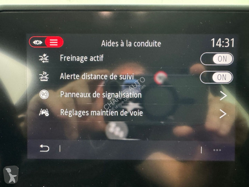 عربة نفعية Renault 1.0 TCe 100 Intens