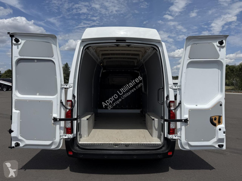 Véhicule utilitaire Renault MASTER Grand...