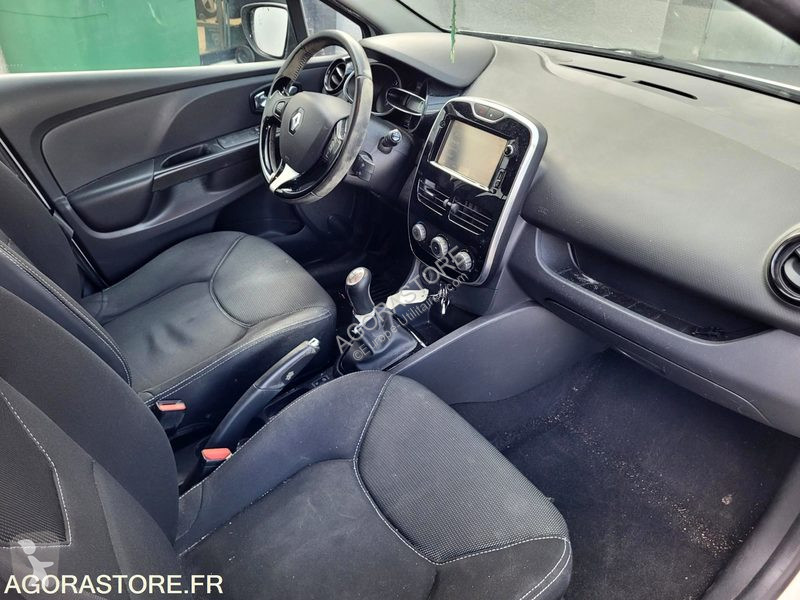 عربة نفعية Renault CLIO