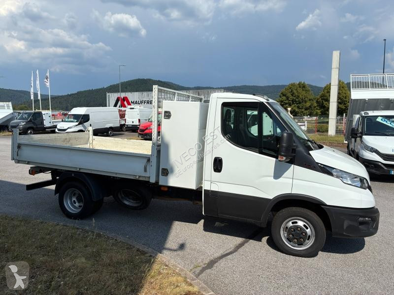Véhicule utilitaire Iveco CCb 35C16H3.0 L -...