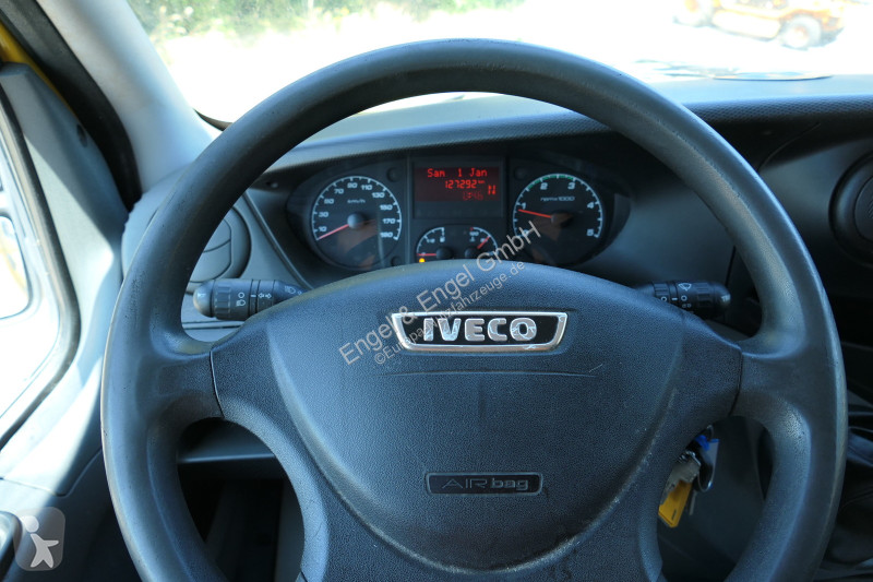 Iveco Daily 35 S11 C30C AUTOMATIK KAMERA Regale...