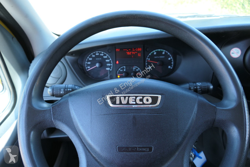 Iveco Daily 35 S11 C30C AUTOMATIK KAMERA Regale...